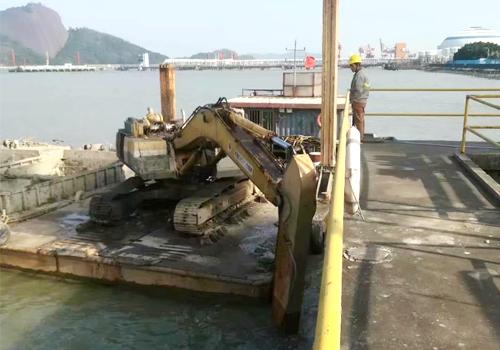 hjc888黄金城水下清淤现场